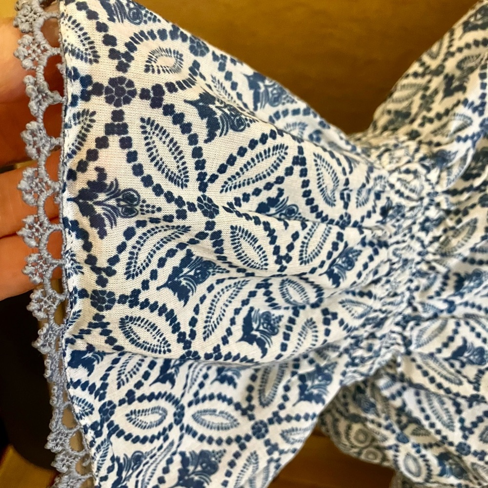 Blue Tassel Blue and Cream Patterned Blouse. - Picture 4 of 5